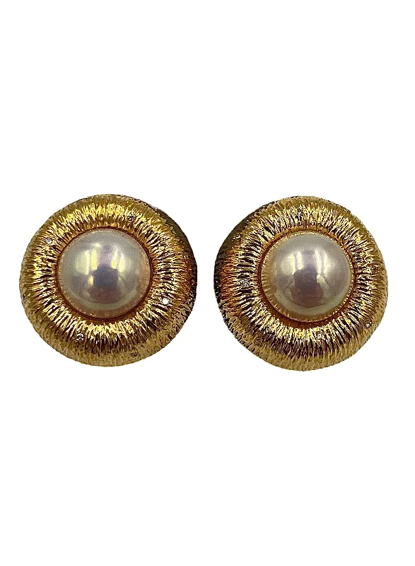 Chunky Earrings for Fashion-1990s Mabe Pearl Diamond 18k Yellow Gold Earrings