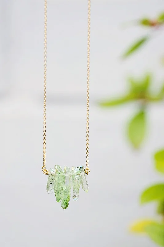 Cute Necklace for Gift Giving-Green Quartz Bar Necklace