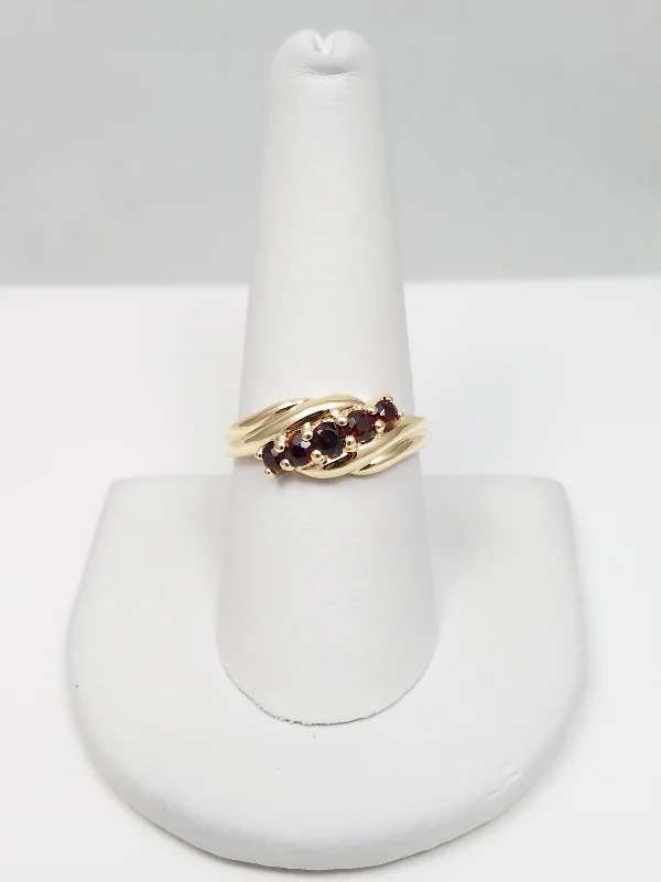 Women’s Wedding Ring with Emerald-Simple 14k Yellow Gold Natural Garnet Ring Band