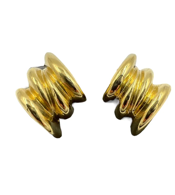 Multi-color Earrings for Fashionistas-Tiffany Ribbed Yellow Gold Clip On Earrings