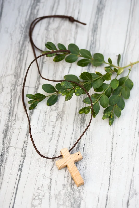 Artistic Gemstone Necklace-Oak Cross Necklace