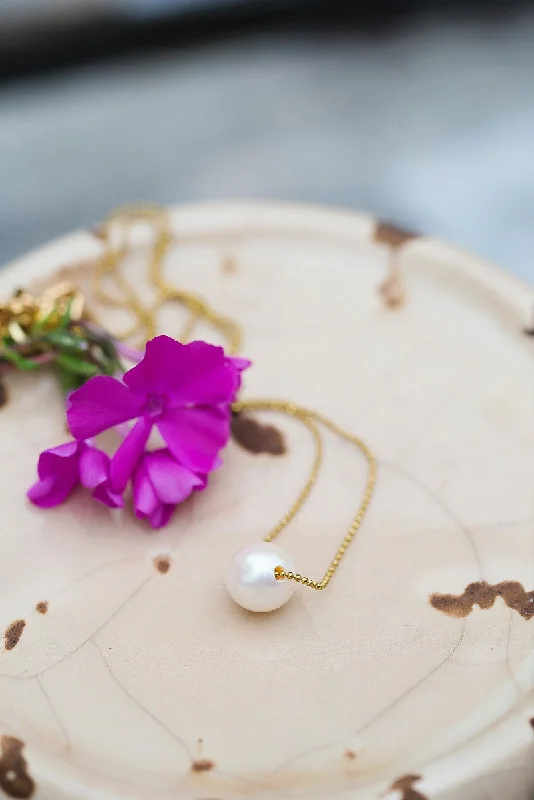 Handcrafted Pendant Necklace for Gifts-Simple Single Pearl Necklace