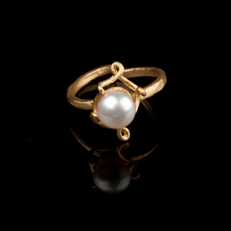 Elegant Diamond Ring for Engagement-Pea Pod Single Pearl - Ring