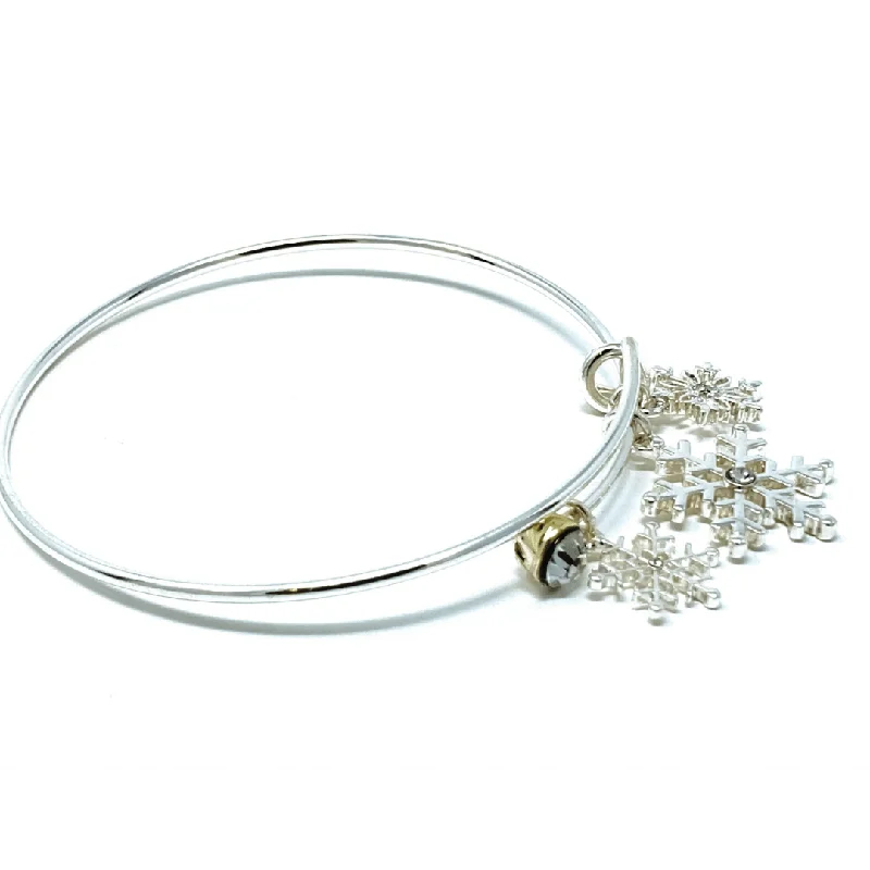 Luxury Gold Bangles for Special Occasions-Silver Snowflake Bangle Christmas Bracelet