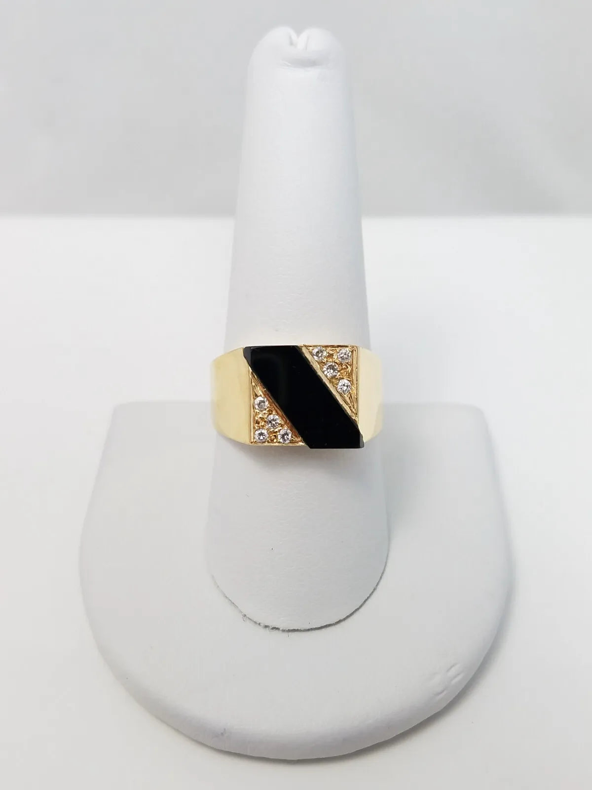 Vintage Engagement Ring for Special Day-Men's Solid 18k Yellow Gold Natural Diamond Onyx Ring