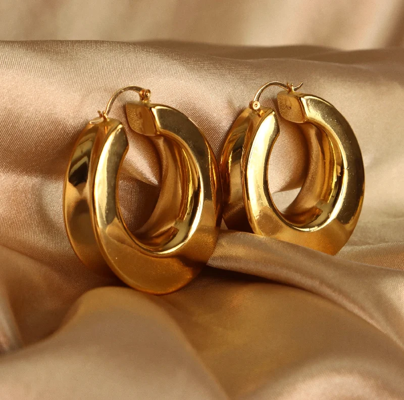 Fun Earrings for Day to Day Wear-Tyra 18ct gold plated on copper Hoop Earrings