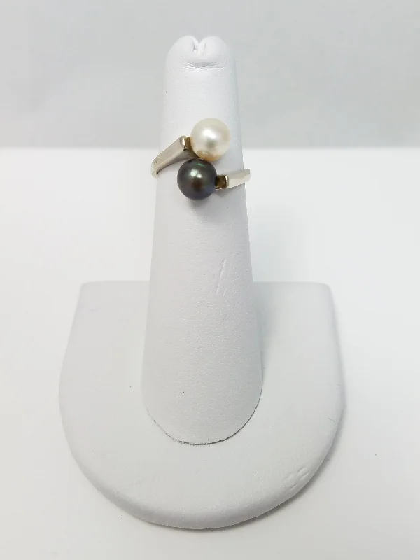 Elegant Silver Ring for Everyday Wear-Vintage 14k White Gold Cultured Pearl Bypass Ring