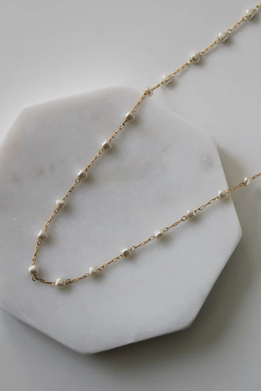 Trendy Gemstone Necklace-Dainty Heart Pearl Necklace