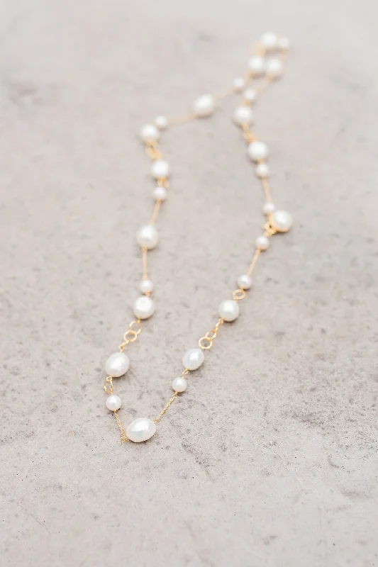 Silver Beaded Necklace for Fashion-The Queen Ann Pearl 18K Necklace