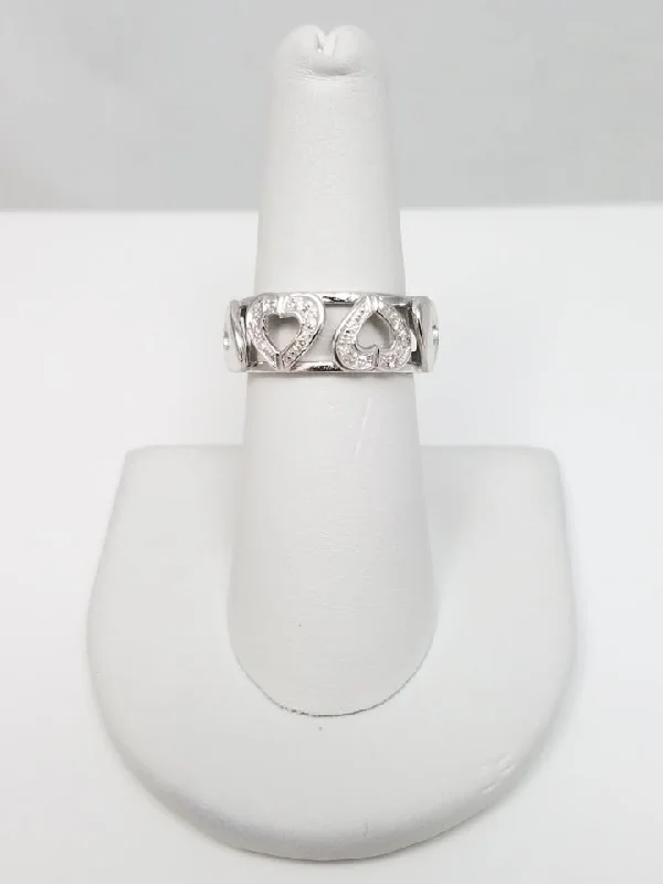 Luxury Ring with Gold and Diamonds-Lovely 14k White Gold Natural Diamond Heart Pattern Ring